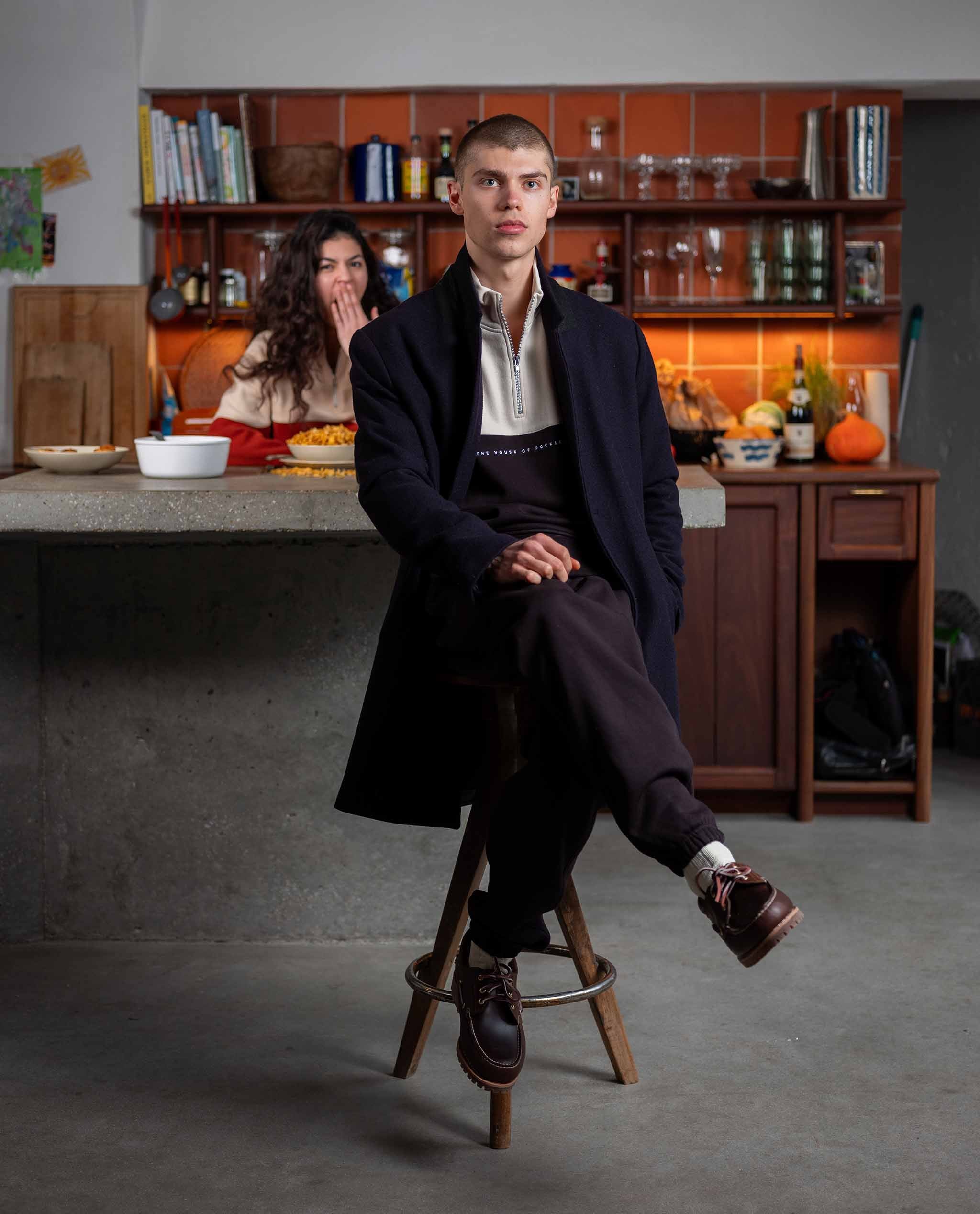 Stijn: 184CM/6'0 wearing size M.