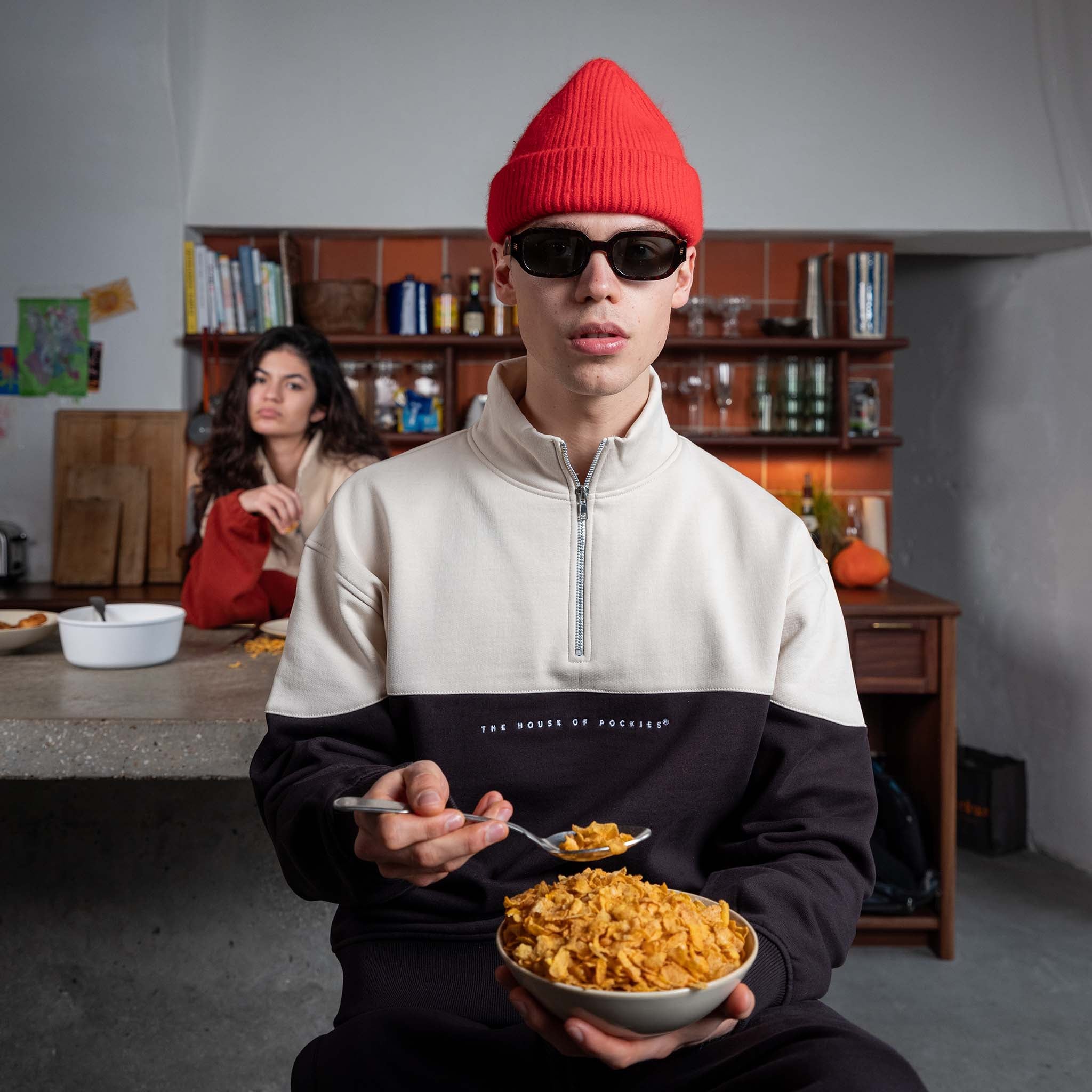 Stijn: 184CM/6'0 wearing size M.