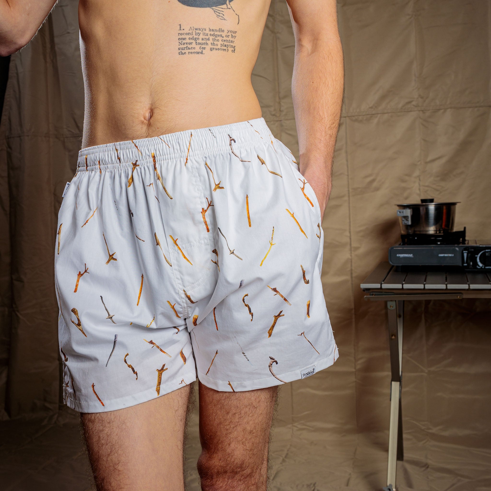 Jesse: 6'2 wearing size L.