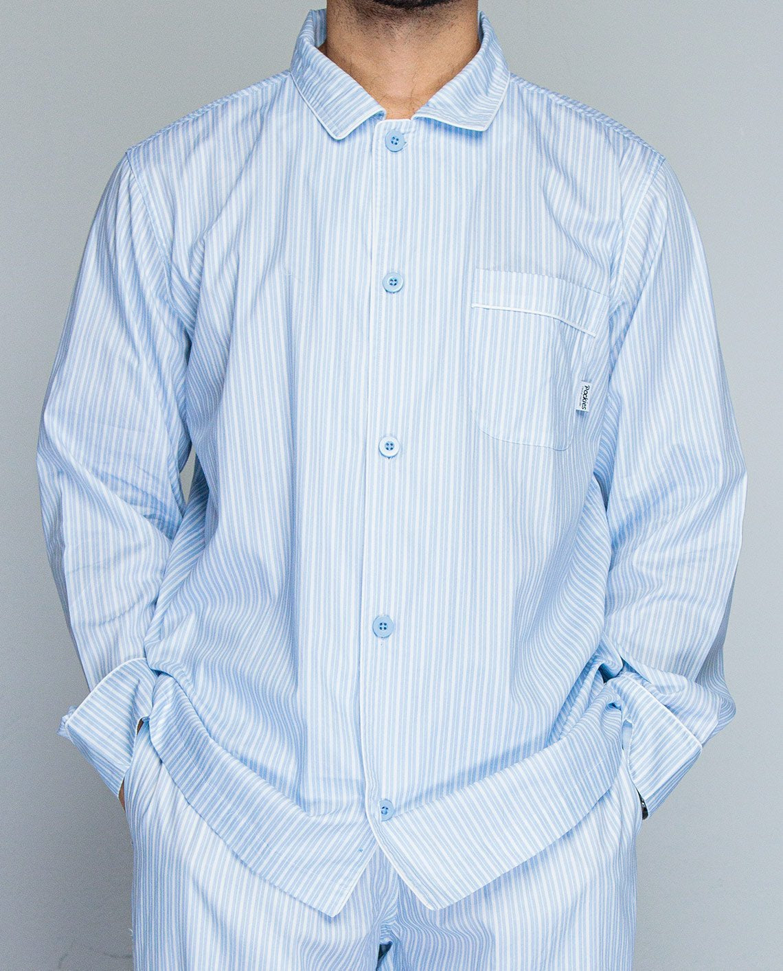 Onkie: 178CM/5'10 wearing size M.