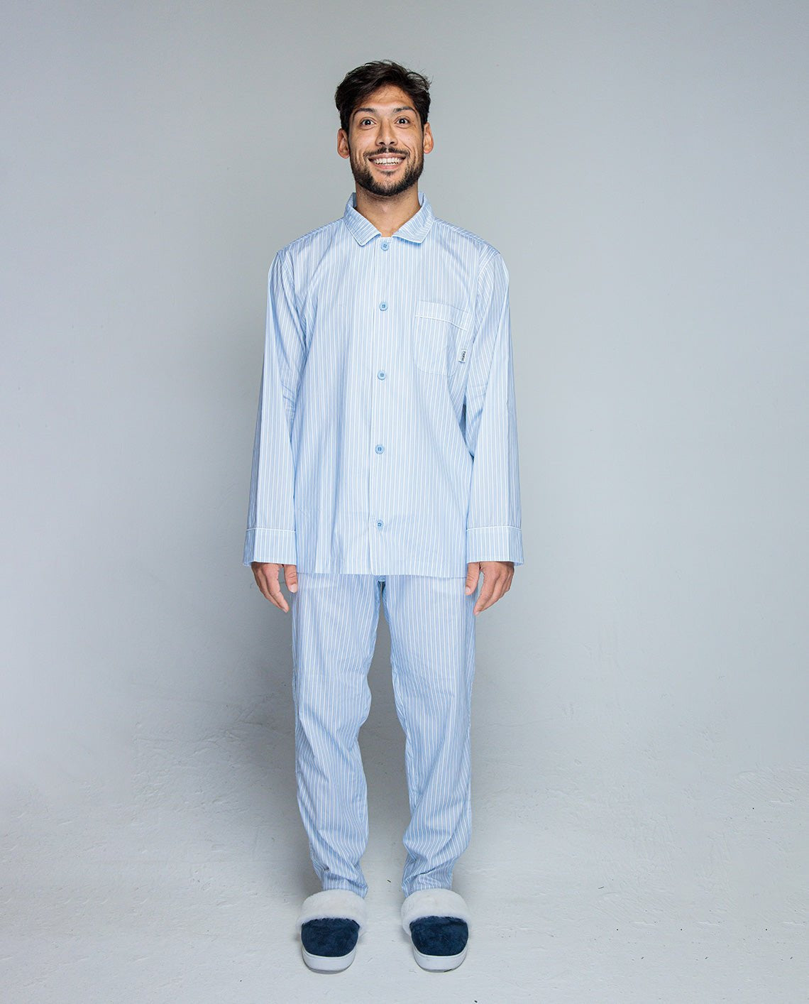 Onkie: 178CM/5'10 wearing size M.